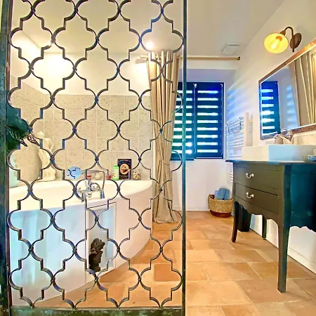 L'escapade Bed & Breakfast 3*