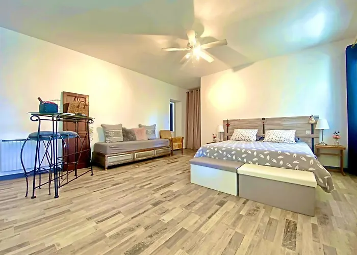 L'escapade Bed & Breakfast 3*